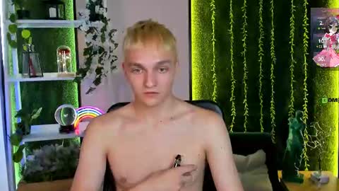Snapshot of colin_storm chatting on 06.25.26 colin online show from 06.25.26