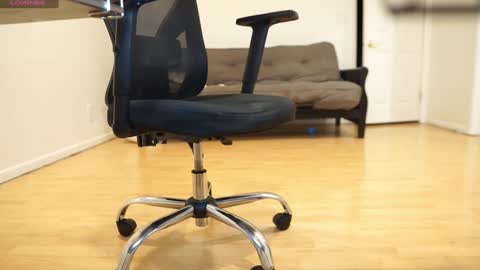 College001 online show from 09.13.25