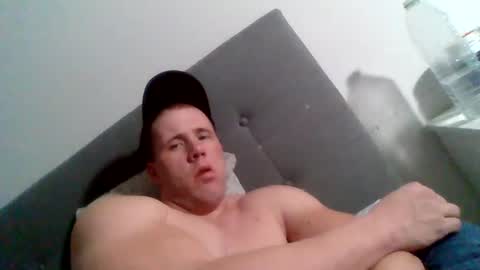 Snapshot of college_muscle chatting on 01.29.25 foreverxshredded online show from 01.29.25