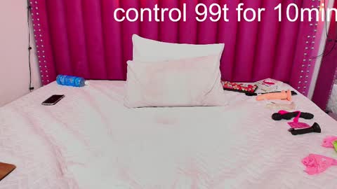  MEGAN  online show from 02.18.25