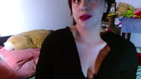 Snapshot of collette_beaufoy chatting on 06.13.26 Collette online show from 06.13.26