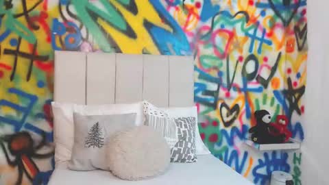 Snapshot of collins_aria chatting on 02.18.26 valentina online show from 02.18.26