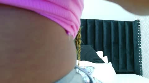Snapshot of colombia_mommy_ chatting on 04.01.26 GRETCHEN online show from 04.01.26