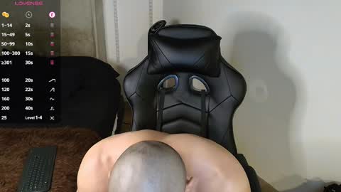 Snapshot of colombianmuscle8 chatting on 02.28.25 colombianmuscle8 online show from 02.28.25