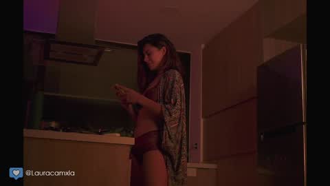 Laura online show from 12.04.24