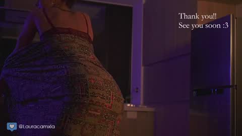 Laura online show from 12.04.24