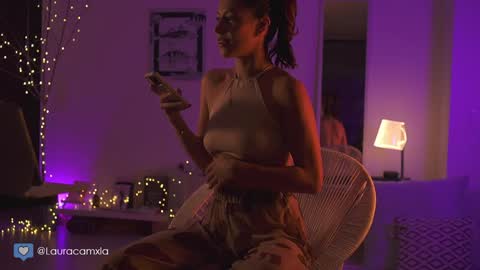 Laura online show from 12.14.24