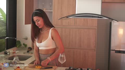 Laura online show from 01.18.25