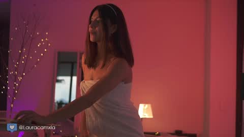 Laura online show from 01.19.25