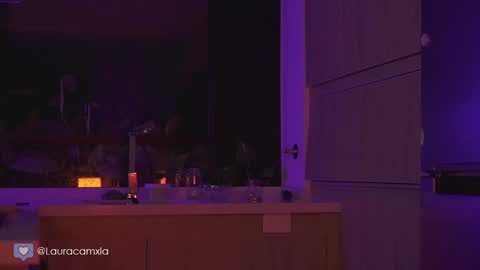 Laura online show from 02.08.25