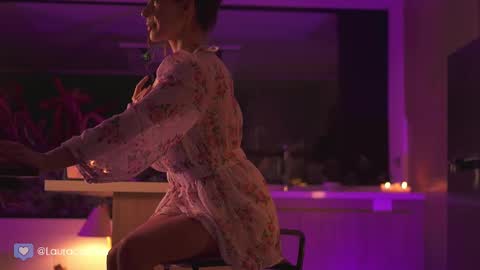 Laura online show from 02.14.25