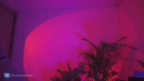 Laura online show from 03.09.25