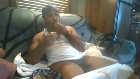 Snapshot of comesuckthisdick111 chatting on 06.28.26 comesuckthisdick111 online show from 06.28.26