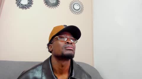 COMPTON online show from 10.05.25
