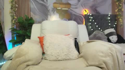 Snapshot of concubine_princess chatting on 08.03.26 Ariane... online show from 08.03.26