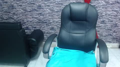 Snapshot of coney_boy chatting on 03.04.25 Coney online show from 03.04.25