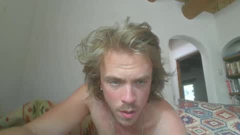 Snapshot of confessionsofalonelylover chatting on 09.15.25 dreamy eyed lover online show from 09.15.25