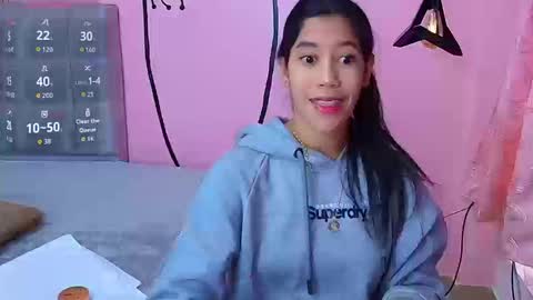 C O N N I E online show from 09.12.25