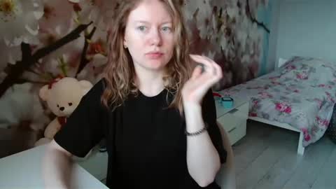 Connie Daw online show from 01.08.25