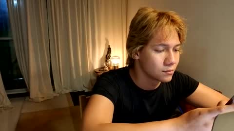 Snapshot of connie_varela chatting on 02.11.26 new account online show from 02.11.26