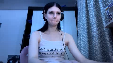 Snapshot of constancefeusier chatting on 02.27.26 Isabella online show from 02.27.26