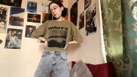 Snapshot of consuelamcelwaine chatting on 03.21.26 consuelamcelwaine online show from 03.21.26