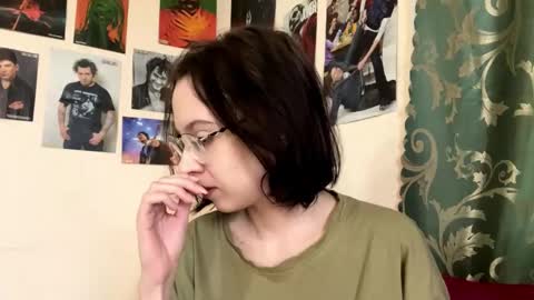 Snapshot of consuelamcelwaine chatting on 03.24.26 consuelamcelwaine online show from 03.24.26