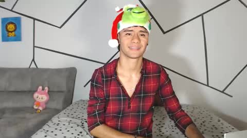 Snapshot of cooper_shiro chatting on 12.14.25 shiro online show from 12.14.25