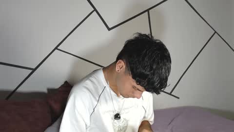 Snapshot of cooper_shiro chatting on 01.10.26 shiro online show from 01.10.26