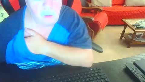 Snapshot of coquin375 chatting on 10.22.25 coquin375 online show from 10.22.25