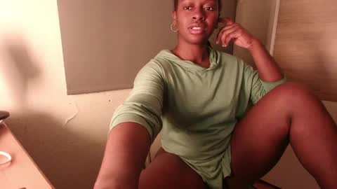 Snapshot of coral_catleya chatting on 04.07.26 Coral online show from 04.07.26