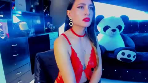 Coral  online show from 02.22.25