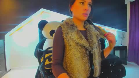 Coral  online show from 03.12.25