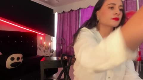 Coral  online show from 02.14.26