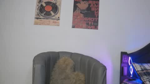 Snapshot of coraliebronson chatting on 02.24.26 Coralie Bronson online show from 02.24.26