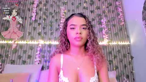 coralineross_ online show from 11.01.25
