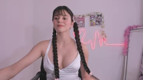 Snapshot of coralinexxx07 chatting on 04.26.26 Coraline uwu Bienvenidos al dulce mundo de Coraline Hola amores soy Coraline Una chica tierna juguetona online show from 04.26.26