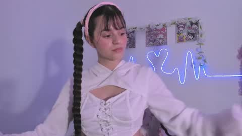 Snapshot of coralinexxx07 chatting on 05.02.26 Coraline uwu Bienvenidos al dulce mundo de Coraline Hola amores soy Coraline Una chica tierna juguetona online show from 05.02.26