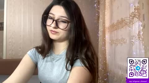 Elisheva online show from 04.15.26