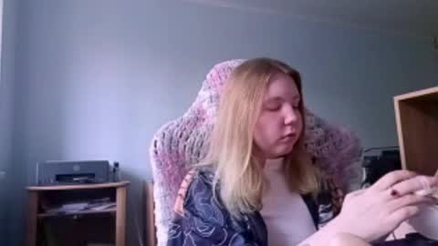 Snapshot of corinearendale chatting on 05.29.26 Elvi online show from 05.29.26