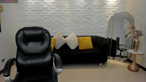 Corinne Russo online show from 01.13.25