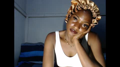Snapshot of cornxslut chatting on 04.21.26 cornxslut online show from 04.21.26