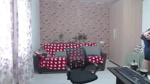 Elisa online show from 02.27.25