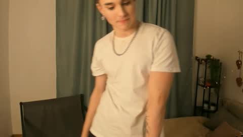 Snapshot of cosmicflirt chatting on 03.03.26 Henry online show from 03.03.26