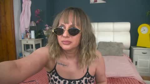 Snapshot of cougarmilf_ chatting on 04.26.26 cougarmilf_ online show from 04.26.26