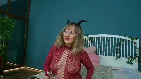 Snapshot of cougarmilf_ chatting on 06.14.26 cougarmilf_ online show from 06.14.26