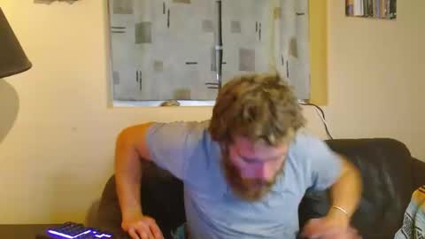 Snapshot of couplaloverz chatting on 10.19.25 Tony online show from 10.19.25
