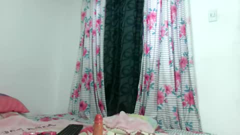 couple_naughty01 online show from 09.26.25