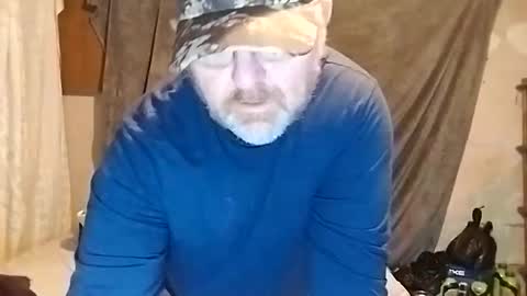 Snapshot of couple_pleaser1 chatting on 03.09.25 Ieathairytacos online show from 03.09.25