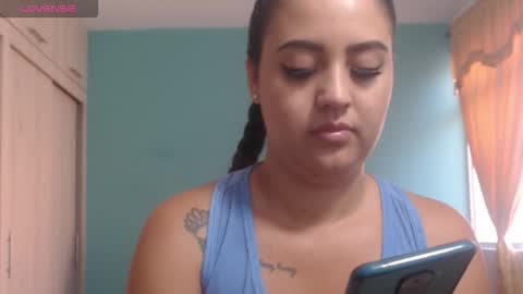 Snapshot of couple_sexandlove chatting on 01.18.26 ALEJANDRO Y EMILY online show from 01.18.26